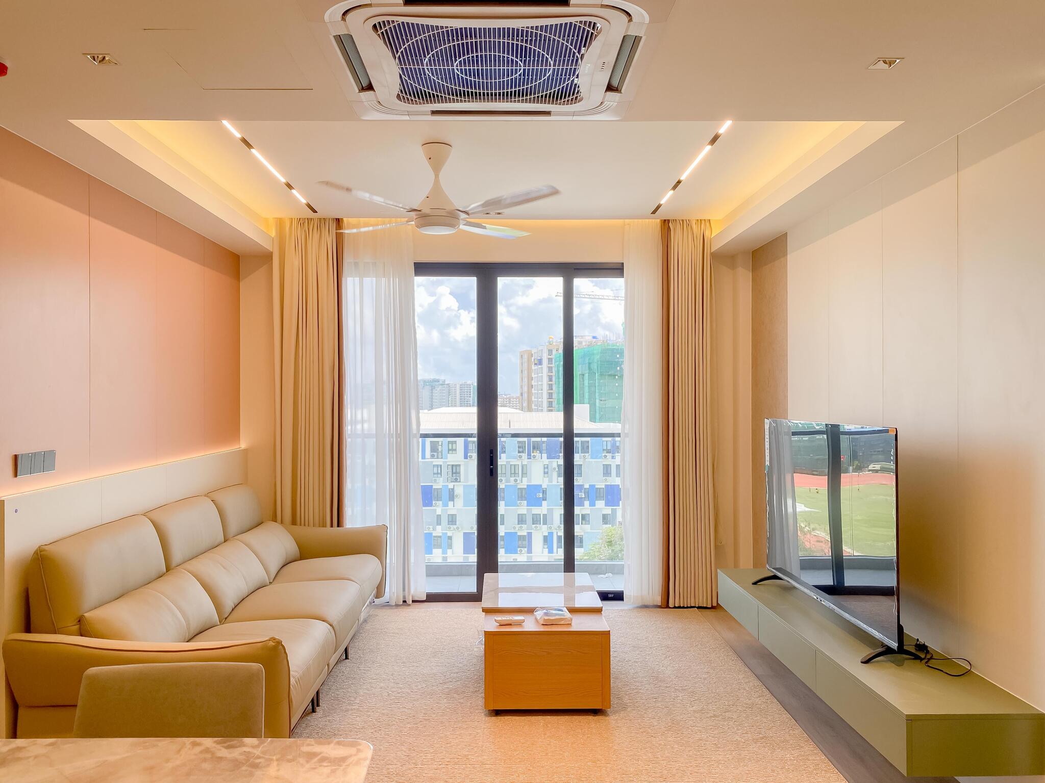 Modern 3 Bedroom Corner Apartment | The Creek View