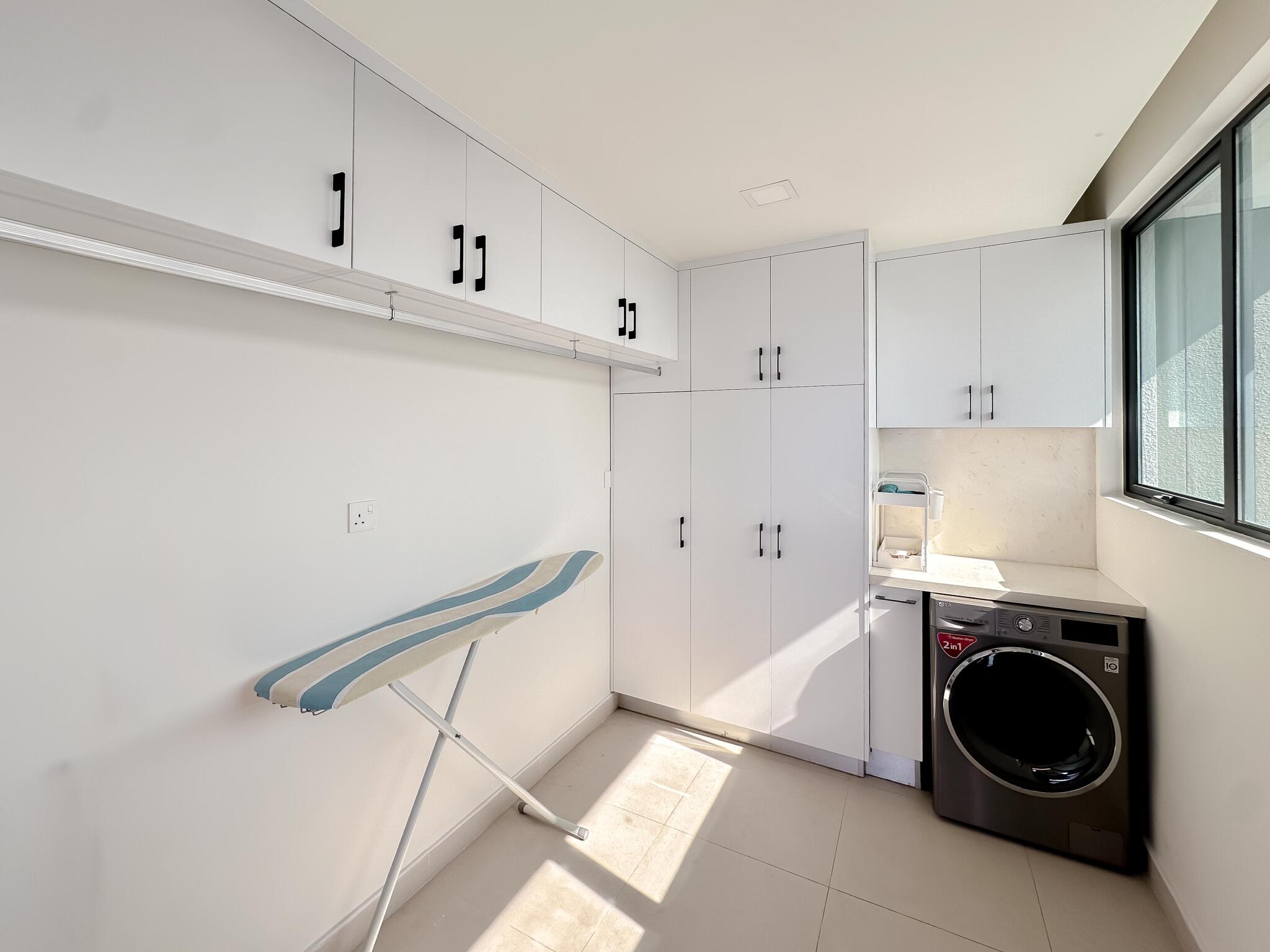 3-bedroom FW Residence 12th Floor Corner Luxury Unit — Reethigas Magu