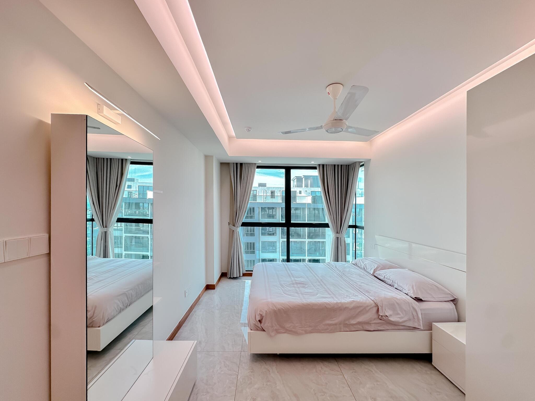 3-bedroom FW Residence 12th Floor Corner Luxury Unit — Reethigas Magu
