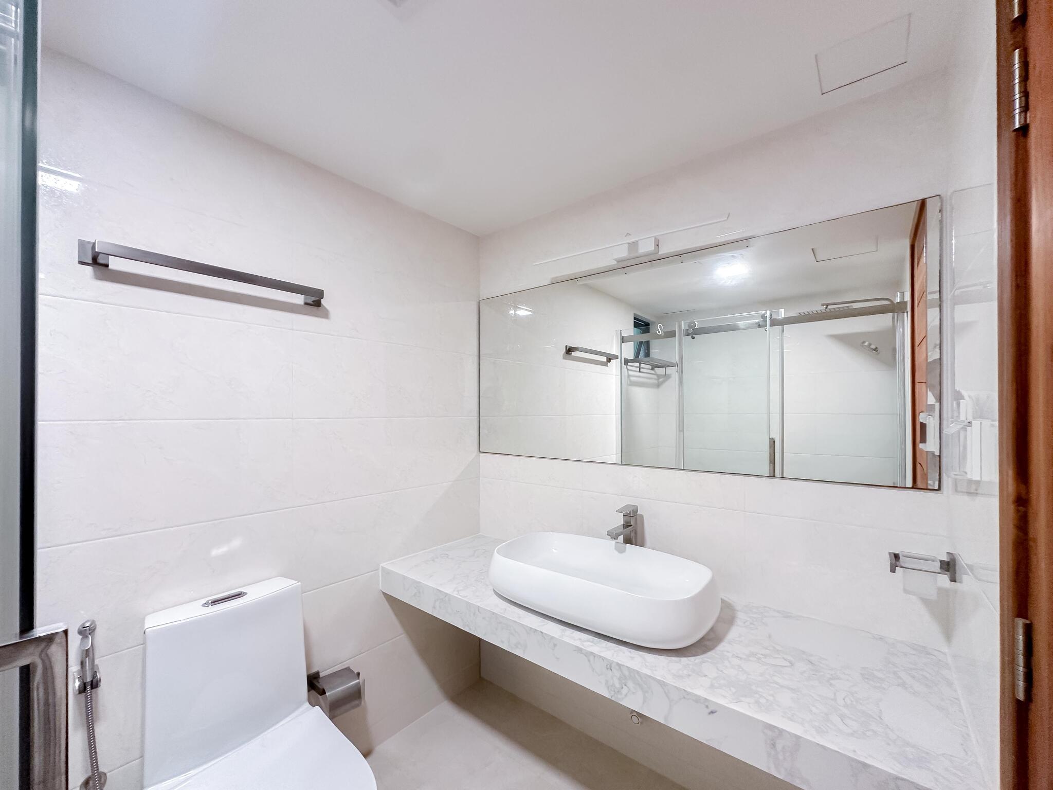 3-bedroom FW Residence 12th Floor Corner Luxury Unit — Reethigas Magu
