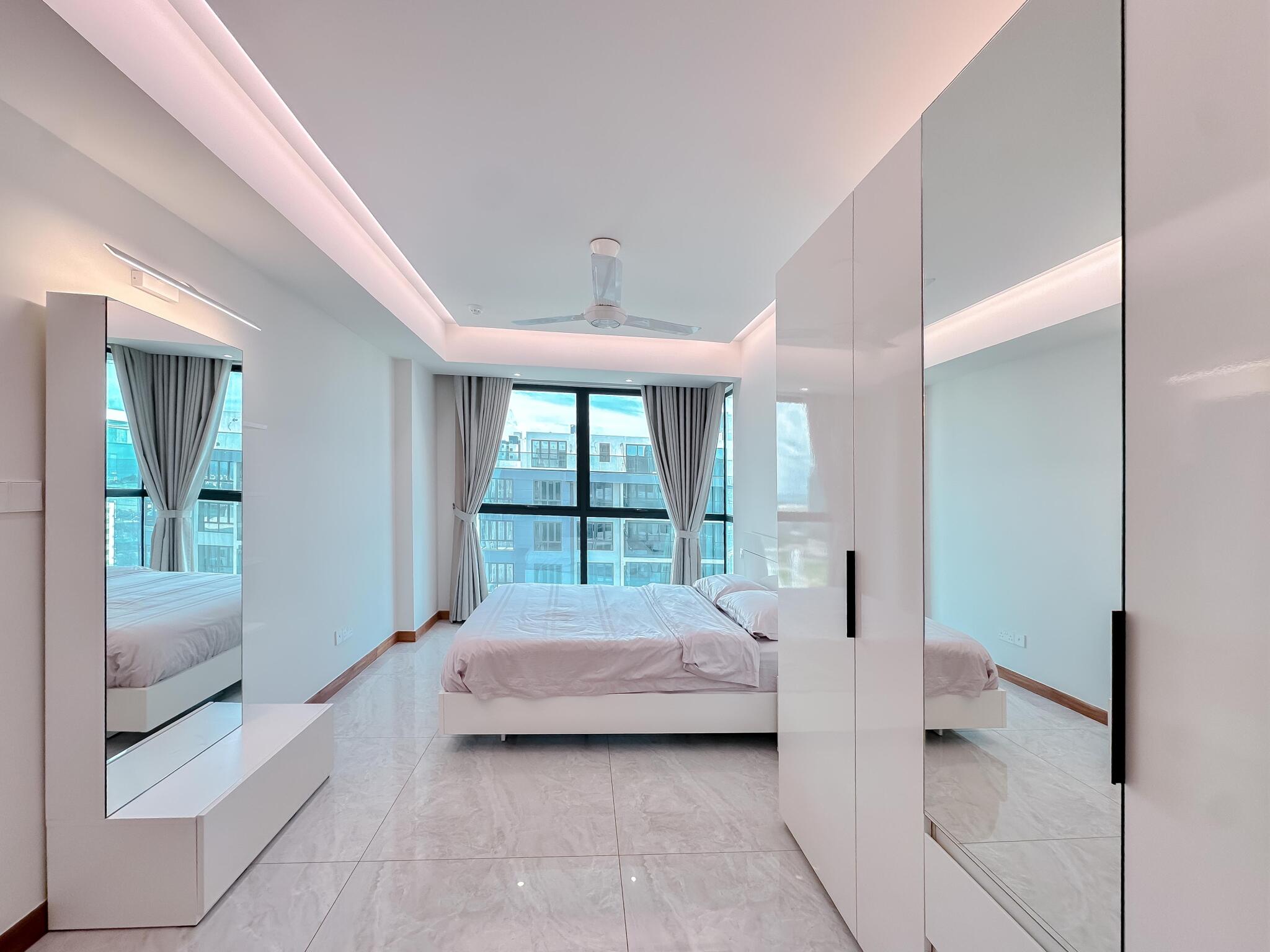 3-bedroom FW Residence 12th Floor Corner Luxury Unit — Reethigas Magu