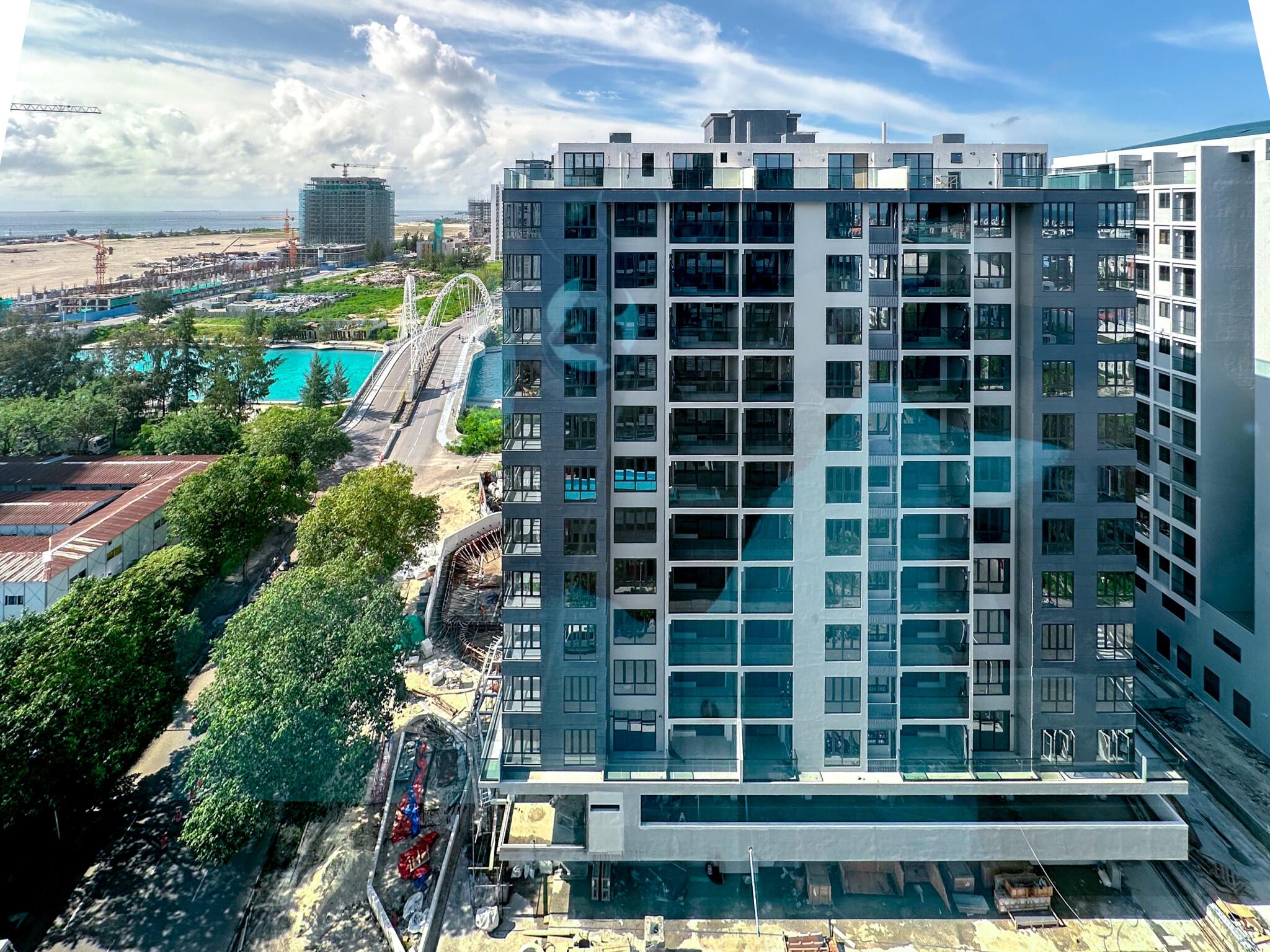 3-bedroom FW Residence 12th Floor Corner Luxury Unit — Reethigas Magu