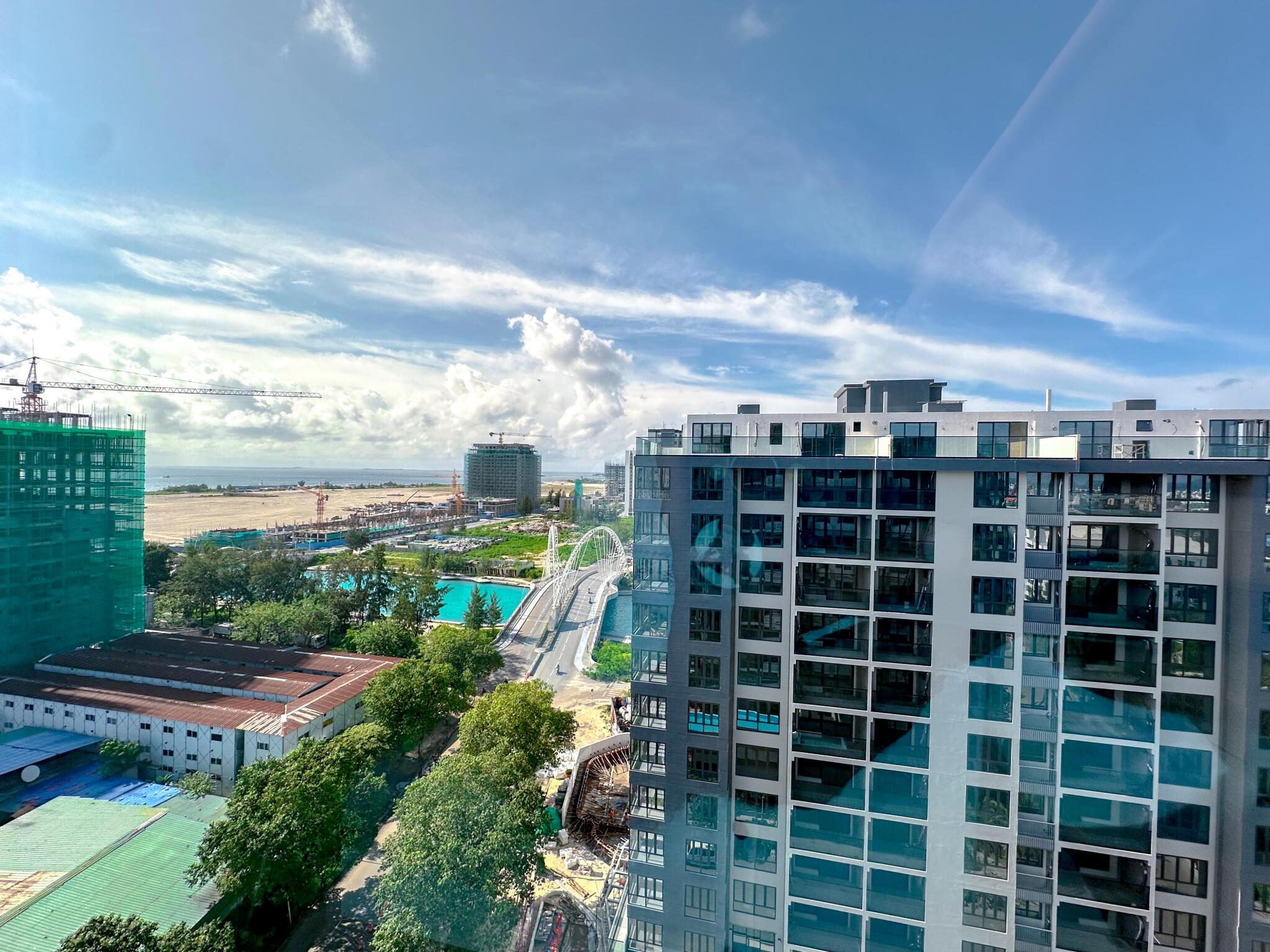 3-bedroom FW Residence 12th Floor Corner Luxury Unit — Reethigas Magu